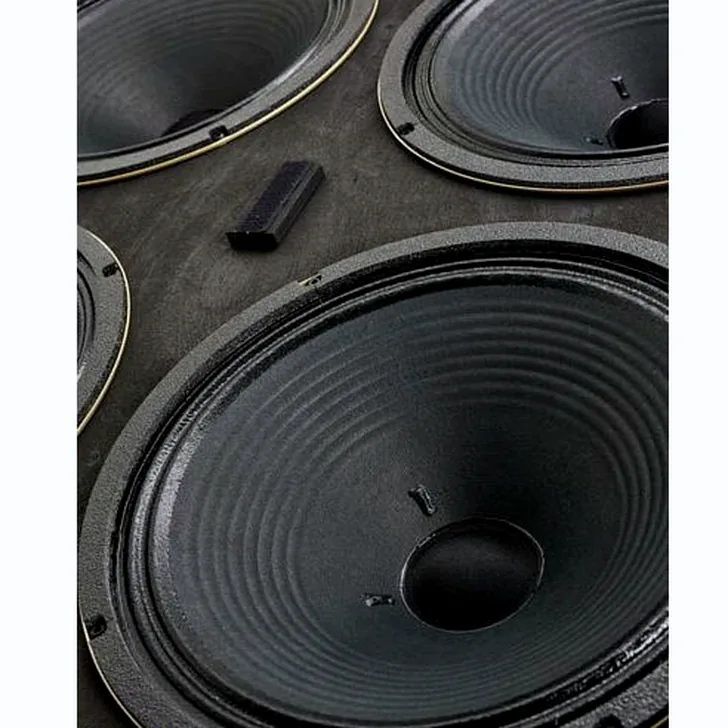 Diezel 4×12 Front-Loaded Test: Live Spelen met Deze Speakerkast
