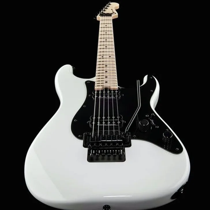 Elektrische gitaar review Charvel Pro Mod So Cal Style1 HH FR SW