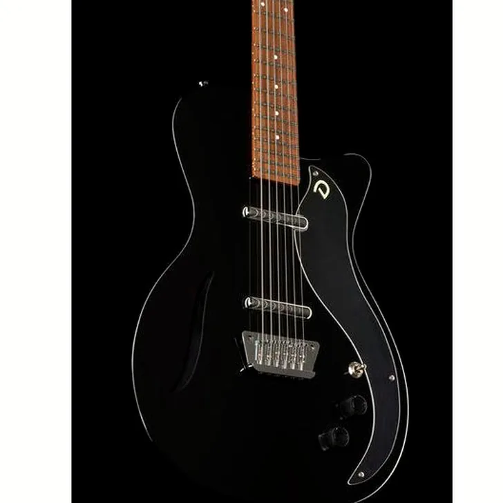 Elektrische gitaar review Danelectro 56 Vintage Baritone Black