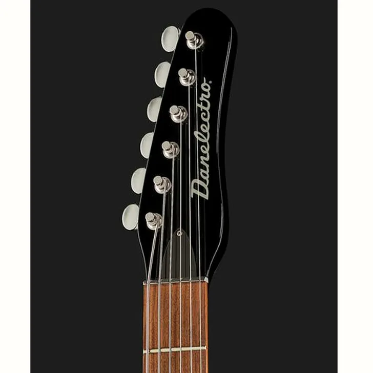 Elektrische gitaar review Danelectro 56 Vintage Baritone Black