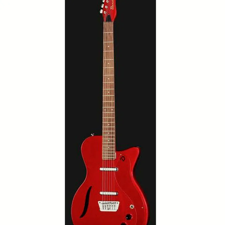 Elektrische gitaar review Danelectro 56 Vintage Baritone Red Metal