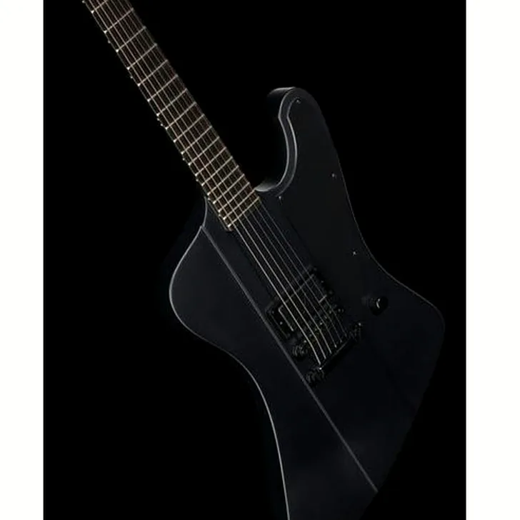 Elektrische gitaar review ESP LTD Phoenix Black Metal BLKS