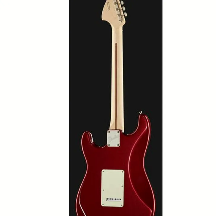 Elektrische gitaar review Fender AM Perf Strat HSS RW AUB