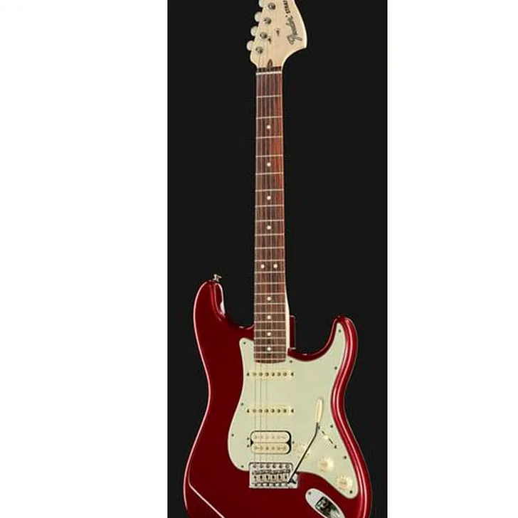 Elektrische gitaar review Fender AM Perf Strat HSS RW AUB