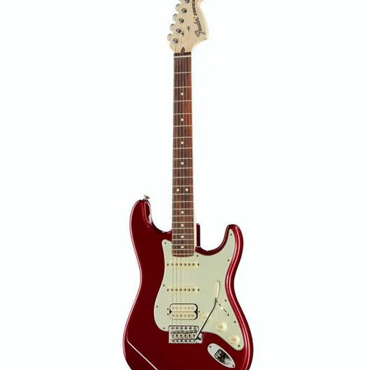 Elektrische gitaar review Fender AM Perf Strat HSS RW AUB