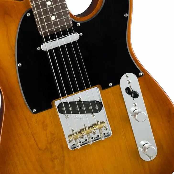 Elektrische gitaar review Fender AM Perf Tele RW HBST