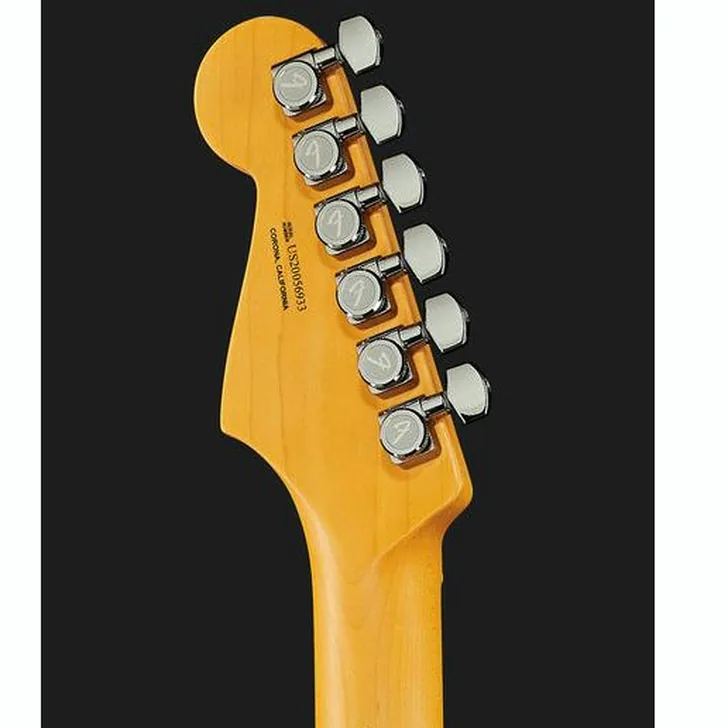 Elektrische gitaar review Fender AM Ultra Strat MN HSS A. Pearl