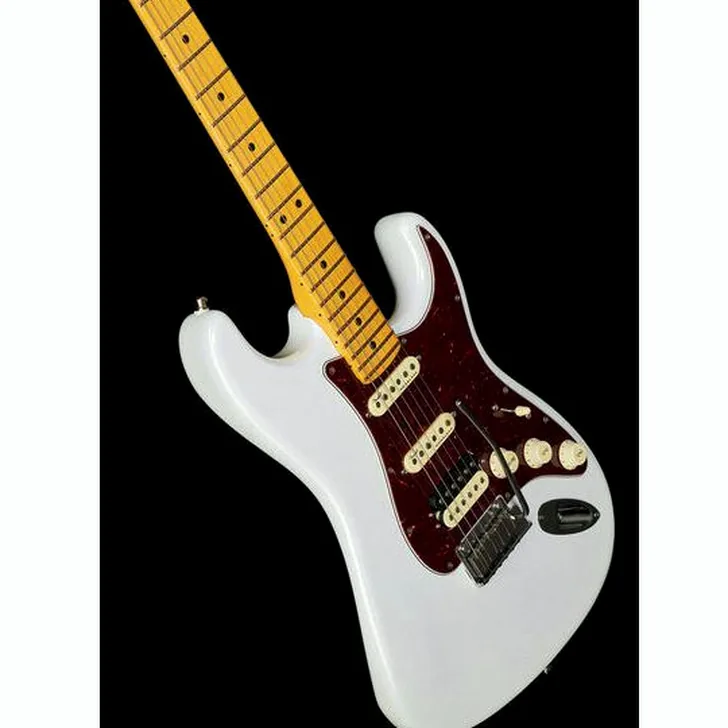 Elektrische gitaar review Fender AM Ultra Strat MN HSS A. Pearl