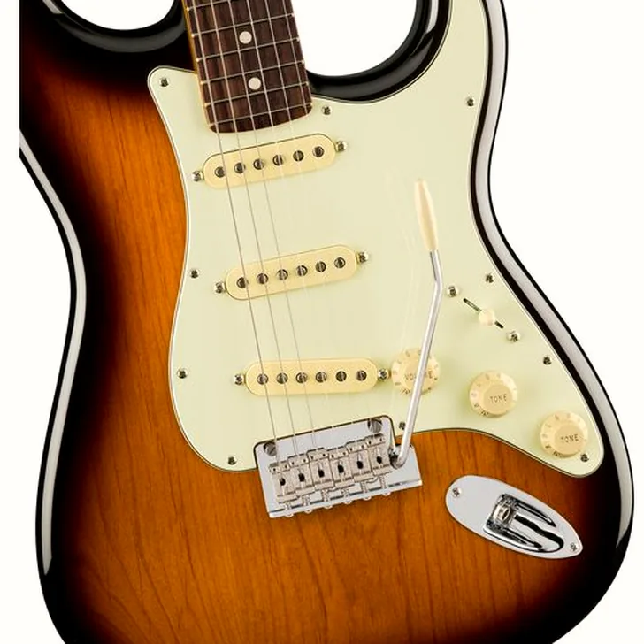 Elektrische gitaar review Fender Anniv. AM Pro II Strat RW 2TS