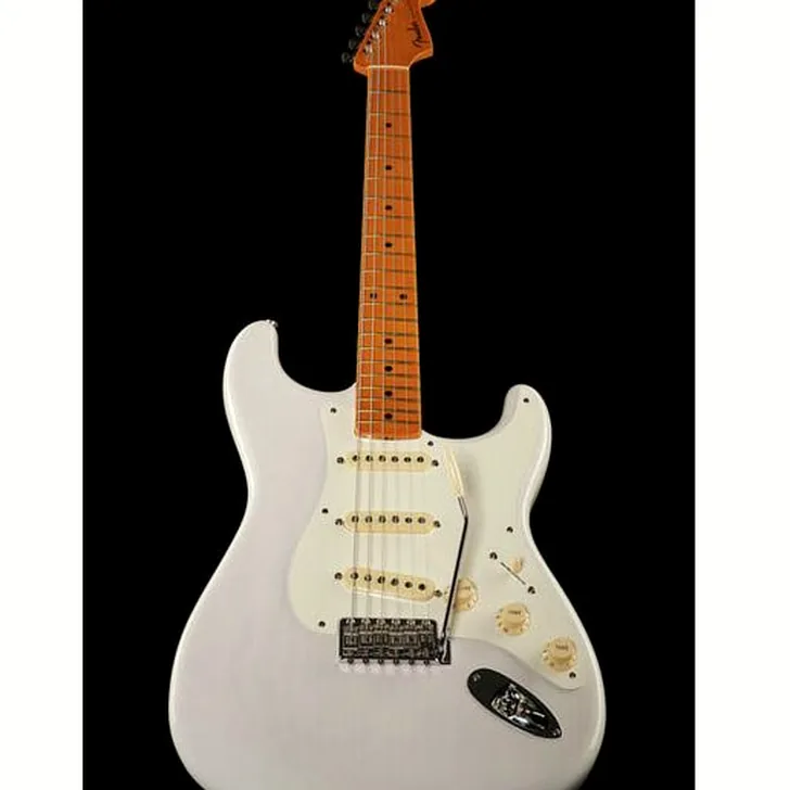 Elektrische gitaar review Fender Eric Johnson Strat WBL