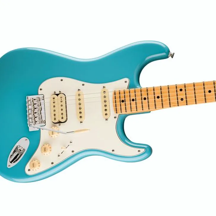 Elektrische gitaar review Fender Player II Strat HSS MN AQB