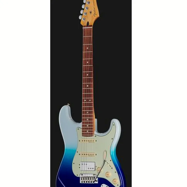 Elektrische gitaar review Fender Player Plus Strat HSS BLB
