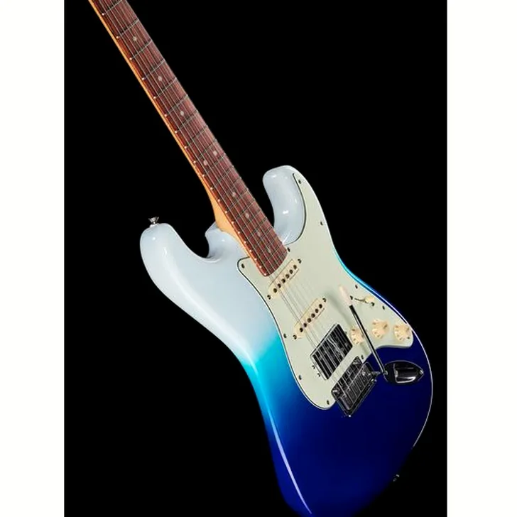 Elektrische gitaar review Fender Player Plus Strat HSS BLB