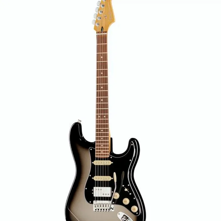 Elektrische gitaar review Fender Player Plus Strat HSS SVB