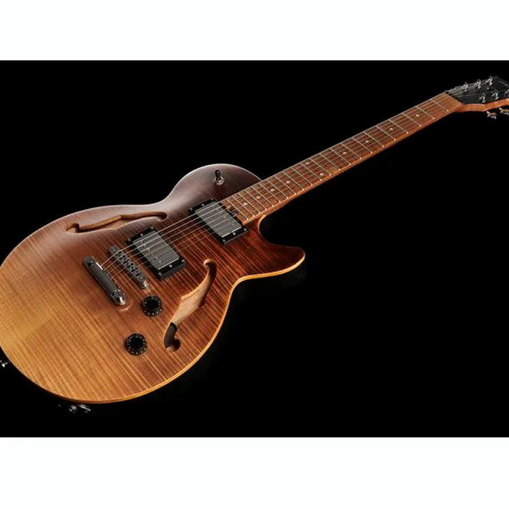 Elektrische gitaar review Harley Benton Aeolus Frost Flame