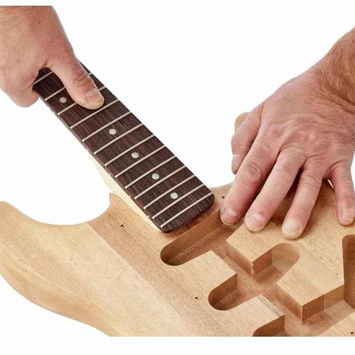 Elektrische gitaar review Harley Benton Electric Guitar Kit ST-Style