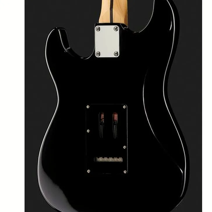 Elektrische gitaar review Harley Benton ST-57DG Black Tribute