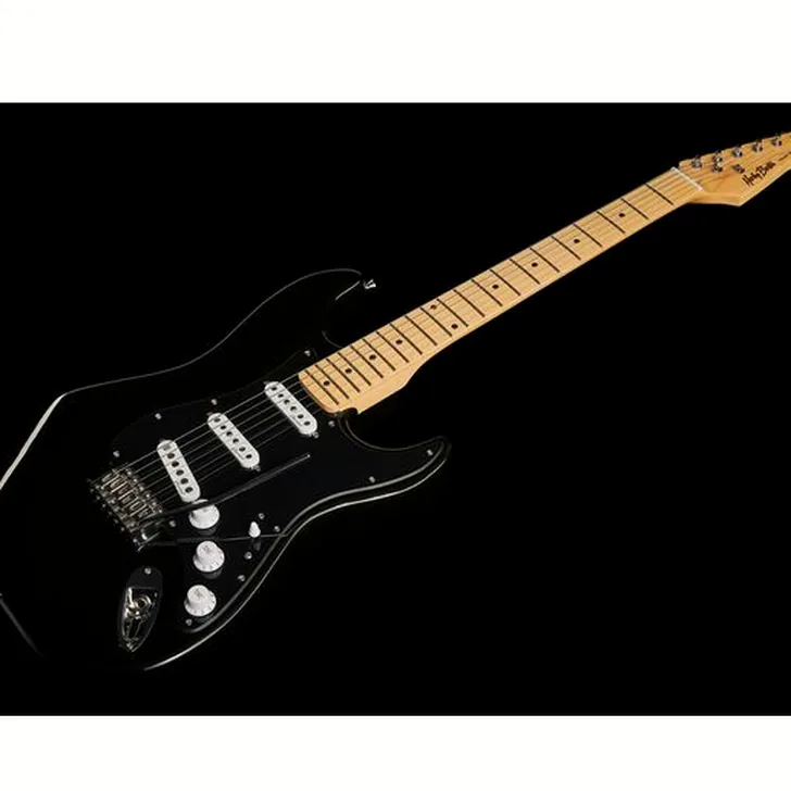 Elektrische gitaar review Harley Benton ST-57DG Black Tribute