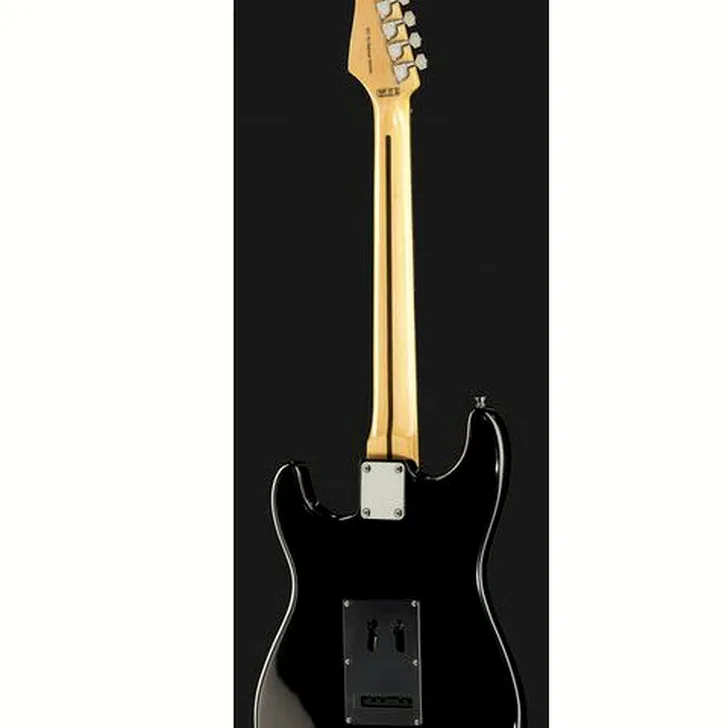 Elektrische gitaar review Harley Benton ST-70 Black Paisley