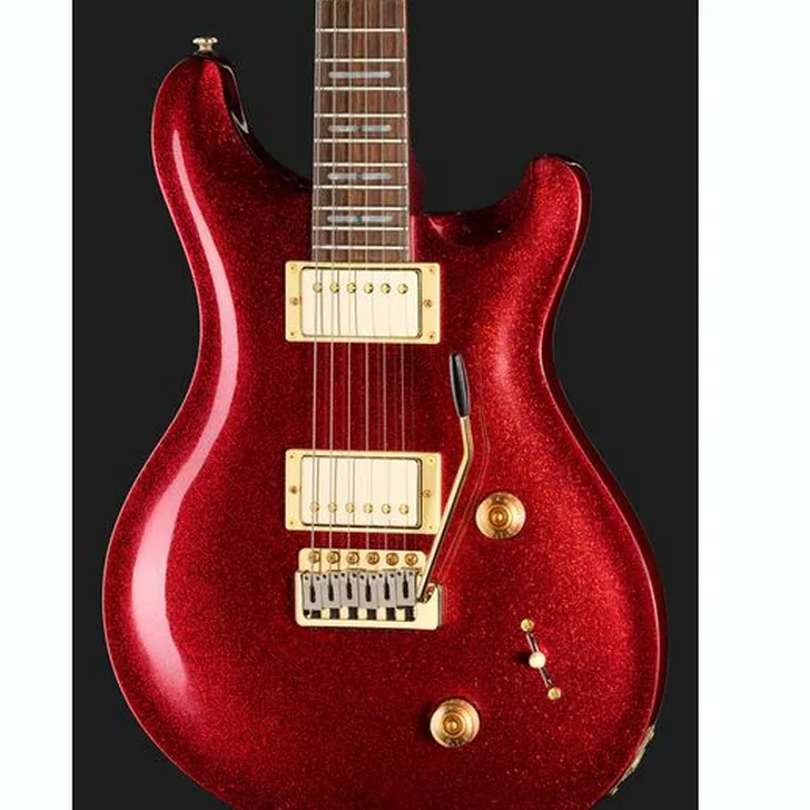Elektrische gitaar review Larry Carlton Q7 Red Sparkle