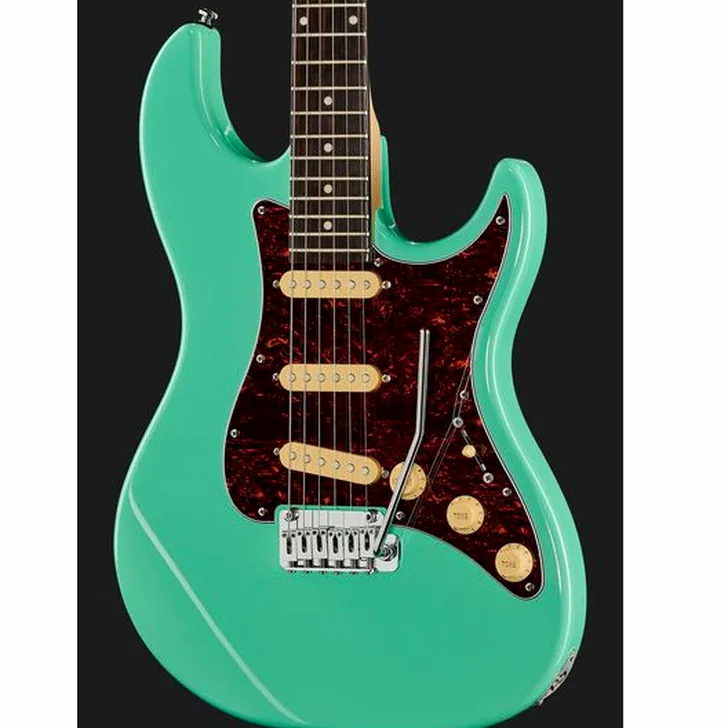 Elektrische gitaar review Larry Carlton S3 SSS MG