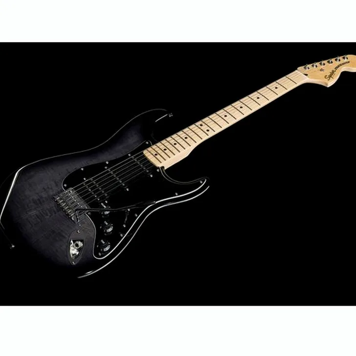 Elektrische gitaar review Squier Affinity Strat FM HSSBB