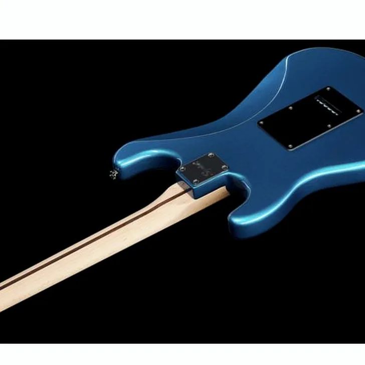 Elektrische gitaar review Squier Affinity Strat MN LPB