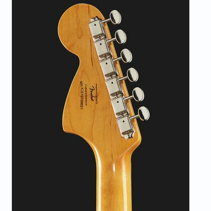 Elektrische gitaar review Squier CV 70s Strat HSS MN BLK