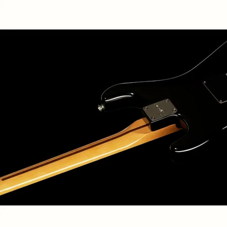 Elektrische gitaar review Squier CV 70s Strat HSS MN BLK