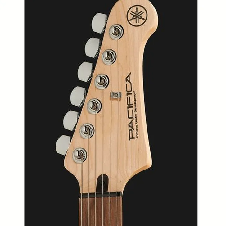 Elektrische gitaar review Yamaha Pacifica 112J BL