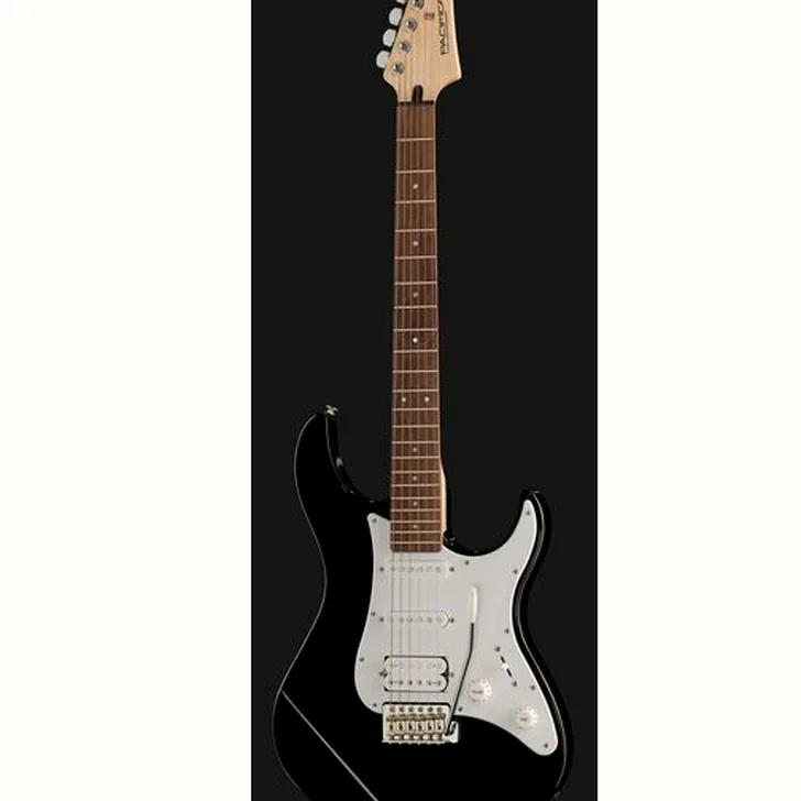 Elektrische gitaar review Yamaha Pacifica 112J BL