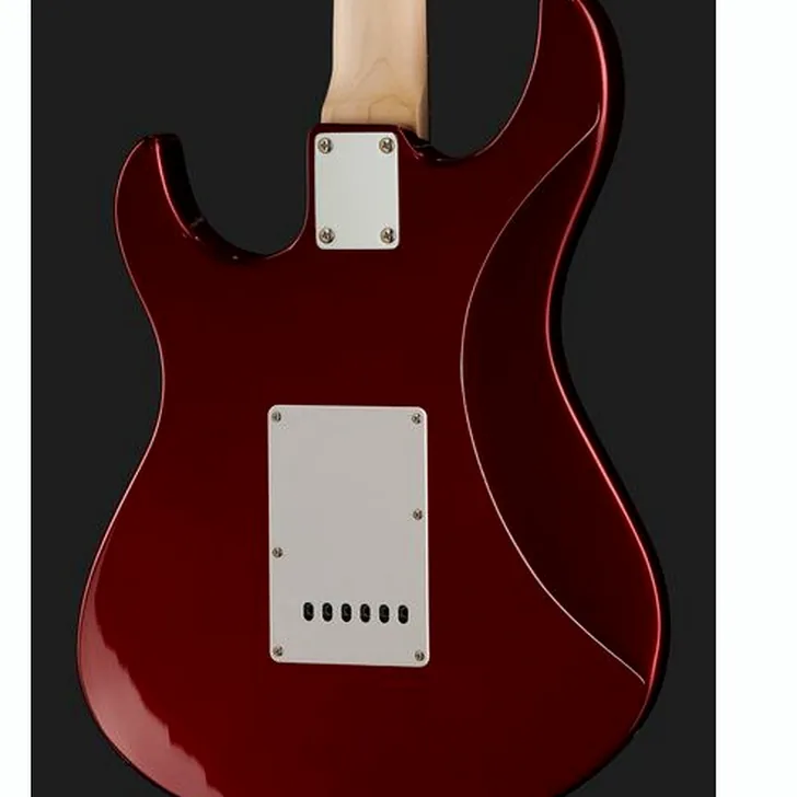 Elektrische gitaar review Yamaha Pacifica 112J RM