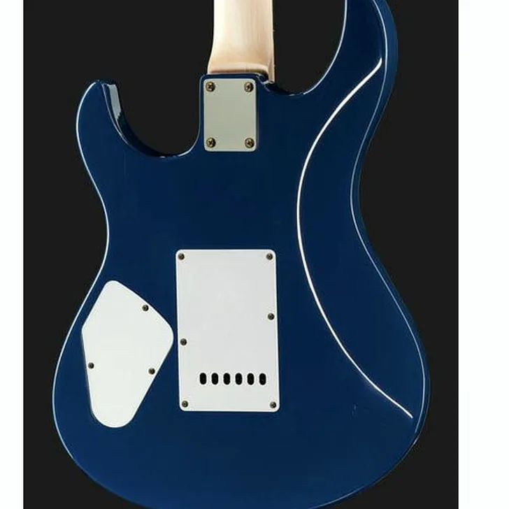 Elektrische gitaar review Yamaha Pacifica 112V UBL RL