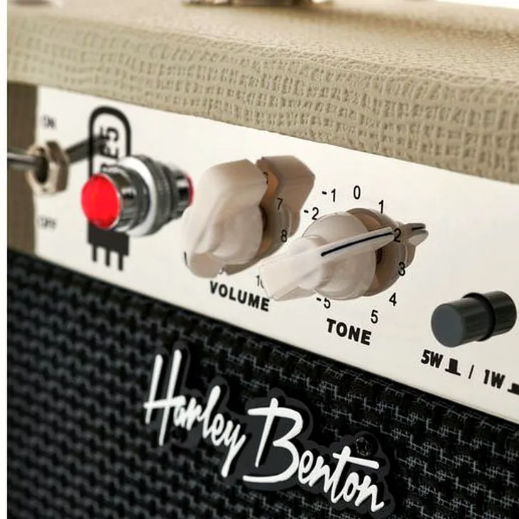 Harley Benton TUBE5 Celestion Review: Hét Alternatief voor Buizenversterkers?
