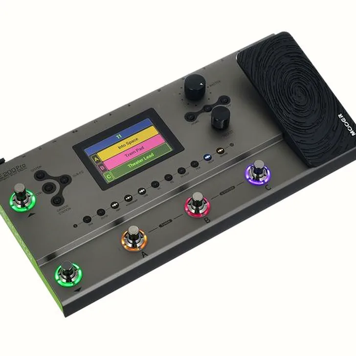 Hoe presteert de Mooer GE200 PRO in de studio? (Review)