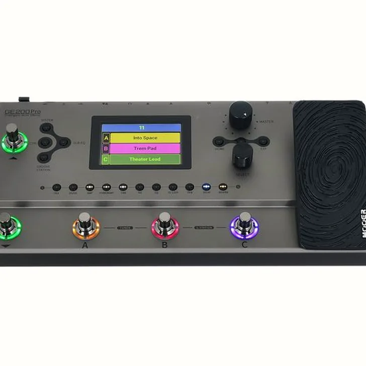 Hoe presteert de Mooer GE200 PRO in de studio? (Review)