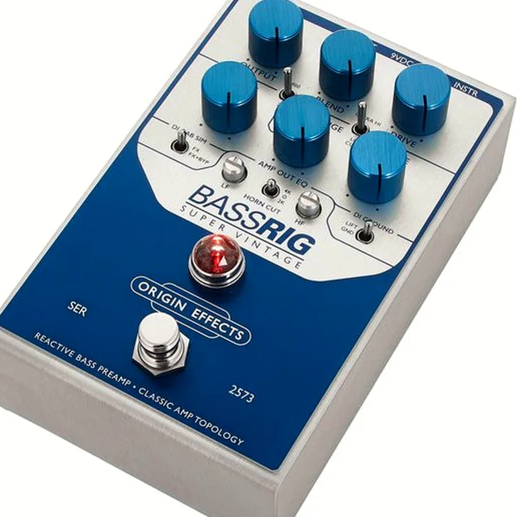 Hoe presteert de Origin Effects Bassrig Super Vintage in de studio? (Review)
