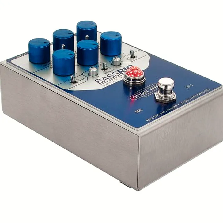 Hoe presteert de Origin Effects Bassrig Super Vintage in de studio? (Review)