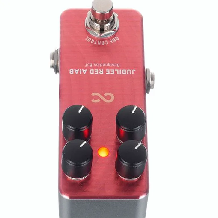 One Control Jubilee Red AIAB Effectpedaal Test: Hoe goed is hij echt?