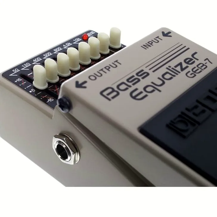 Waarom de Boss GEB-7 Bass Equalizer je pedalboard compleet maakt