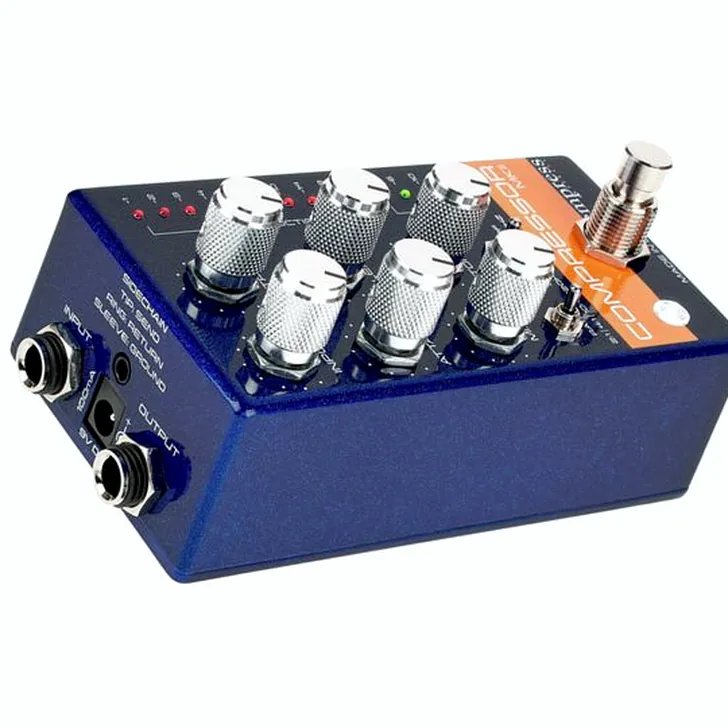 Waarom je de Empress Effects Compressor MKII Blue moet kopen (of juist niet)