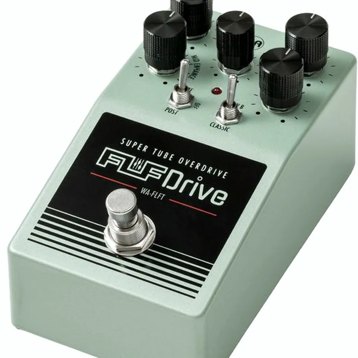 Warm Audio Fluff Drive Limited Ed. Teal Test: Eerlijk oordeel van een gitarist